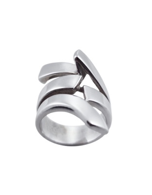 Mismatched Triple Ring